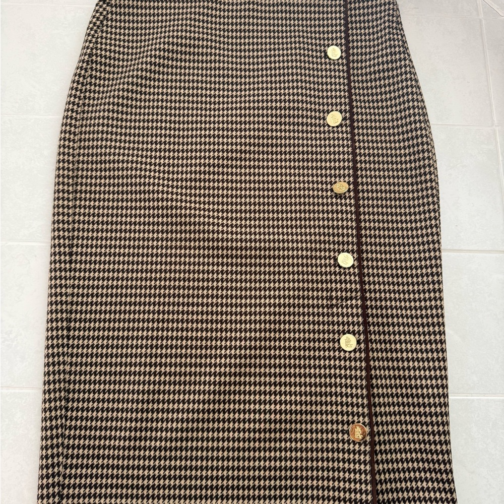 Lauren Ralph Lauren Brown with cream/tan Pencil Skirt with Gold Button detail - Picture 3 of 12